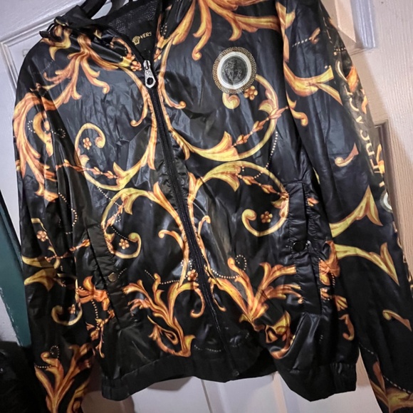 Versace windbreaker - Picture 2 of 7